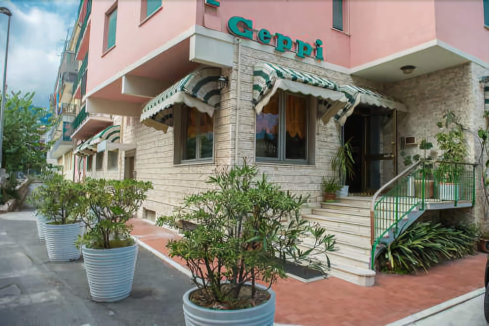 Hotel Geppi Pietra Ligure Exterior foto